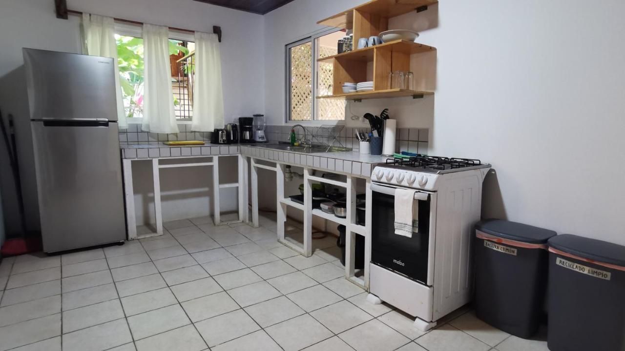 Colibri Apartments - 4 Min Walk To The Beach! Playa Santa Teresa  Экстерьер фото
